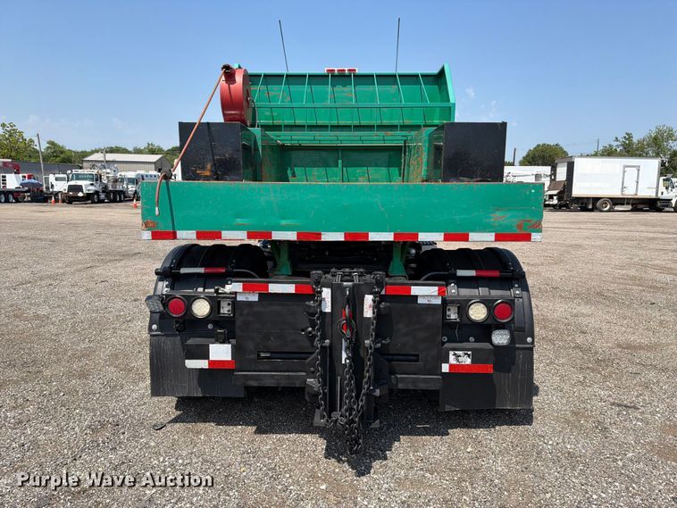 image for item FB4999 2016 International TranStar 8600 toter truck