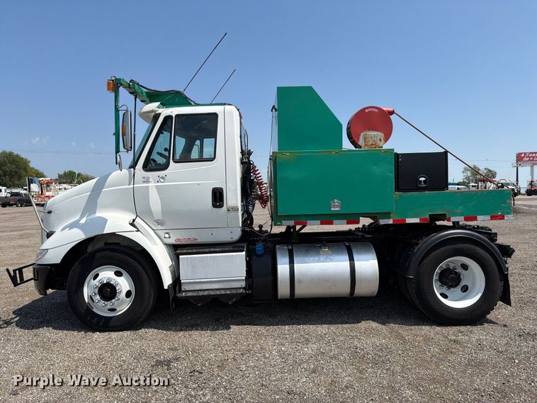 image for item FB4999 2016 International TranStar 8600 toter truck