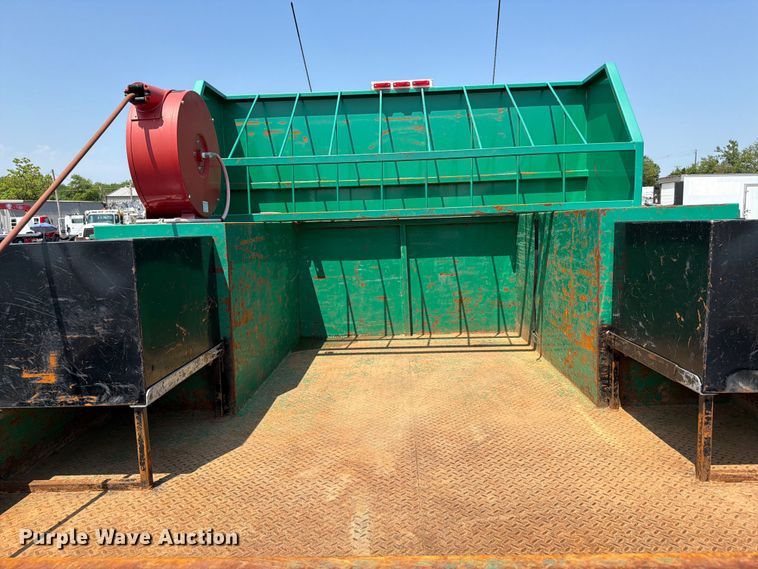image for item FB4999 2016 International TranStar 8600 toter truck