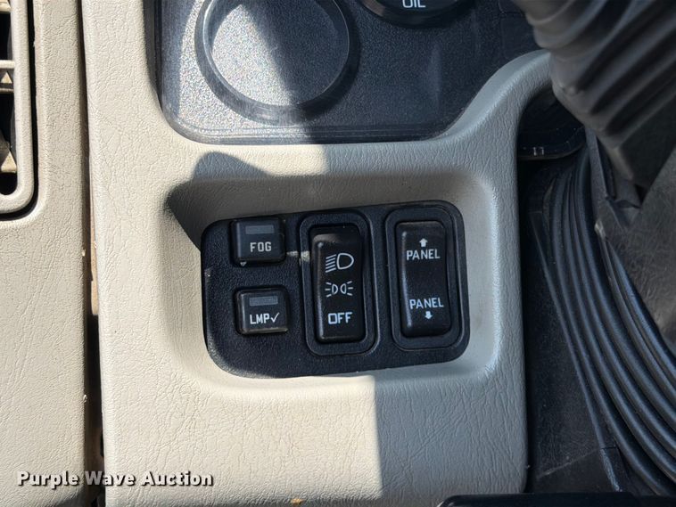 image for item FB4999 2016 International TranStar 8600 toter truck