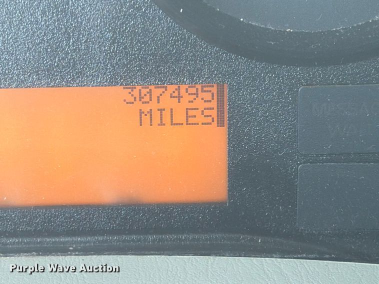 image for item FB4999 2016 International TranStar 8600 toter truck