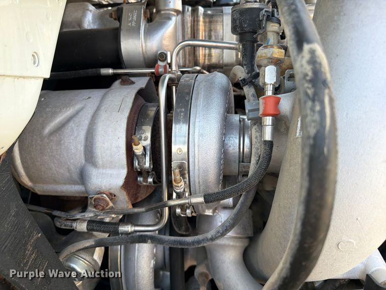 image for item FB4999 2016 International TranStar 8600 toter truck