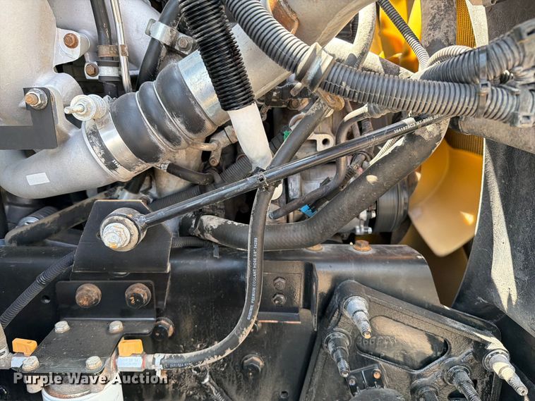 image for item FB4999 2016 International TranStar 8600 toter truck