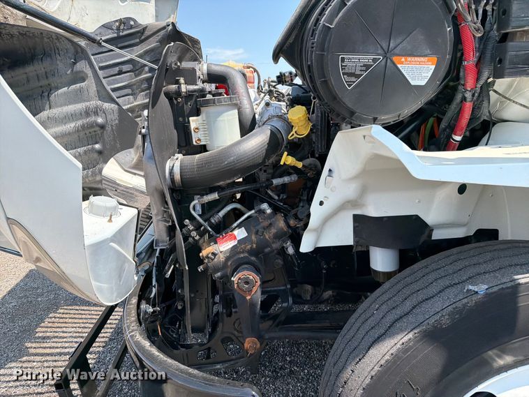 image for item FB4999 2016 International TranStar 8600 toter truck