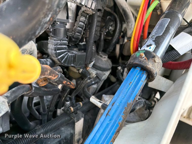 image for item FB4999 2016 International TranStar 8600 toter truck