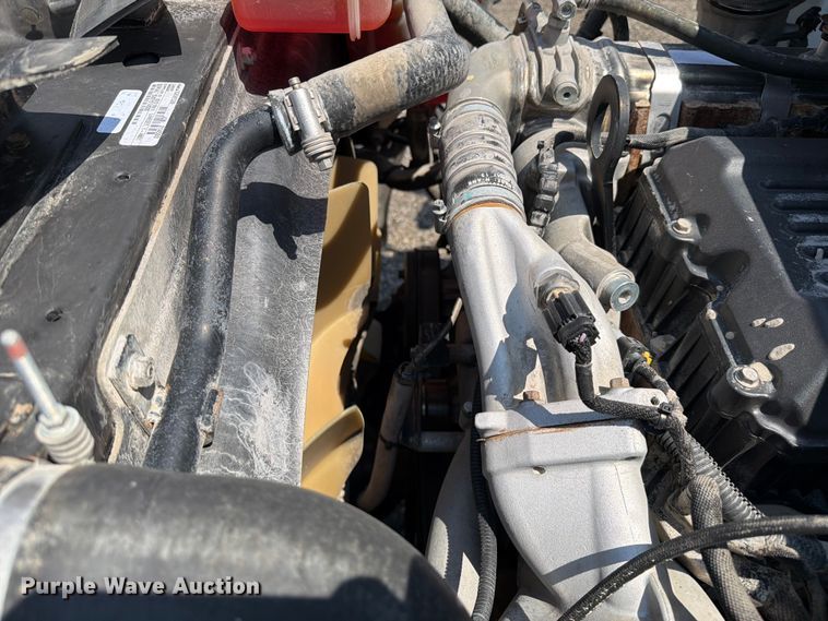 image for item FB4999 2016 International TranStar 8600 toter truck