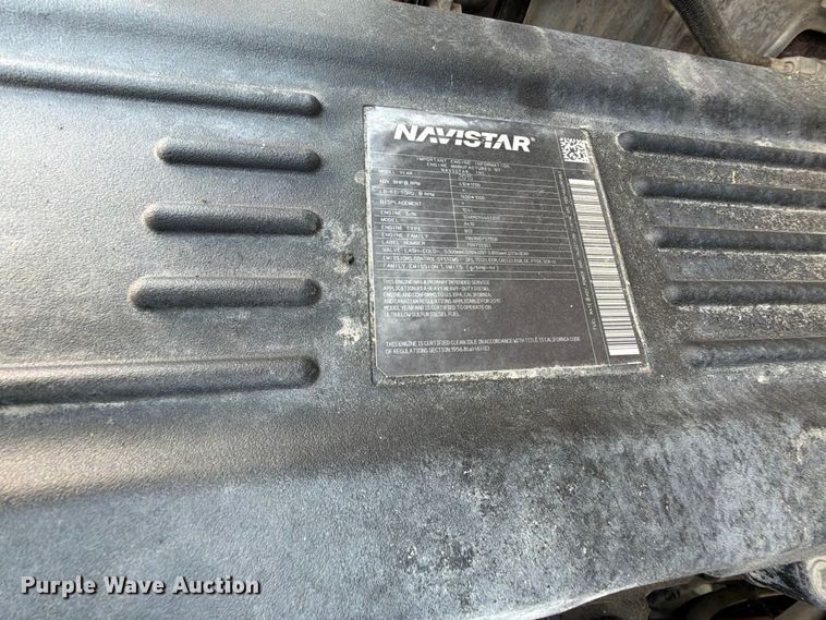 image for item FB4999 2016 International TranStar 8600 toter truck