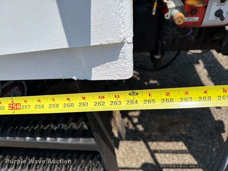 image for item FB5000 2010 Freightliner Business Class M2 crane truck