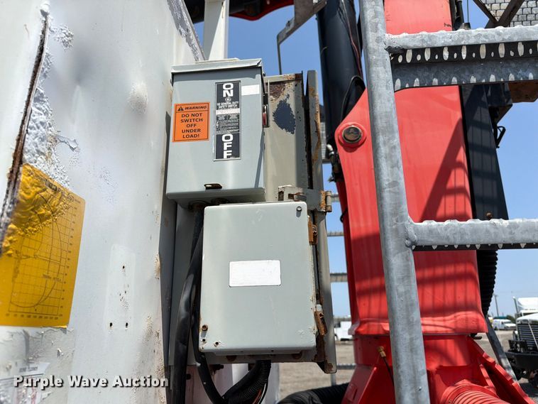 image for item FB5000 2010 Freightliner Business Class M2 crane truck