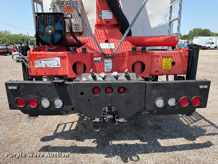 image for item FB5000 2010 Freightliner Business Class M2 crane truck