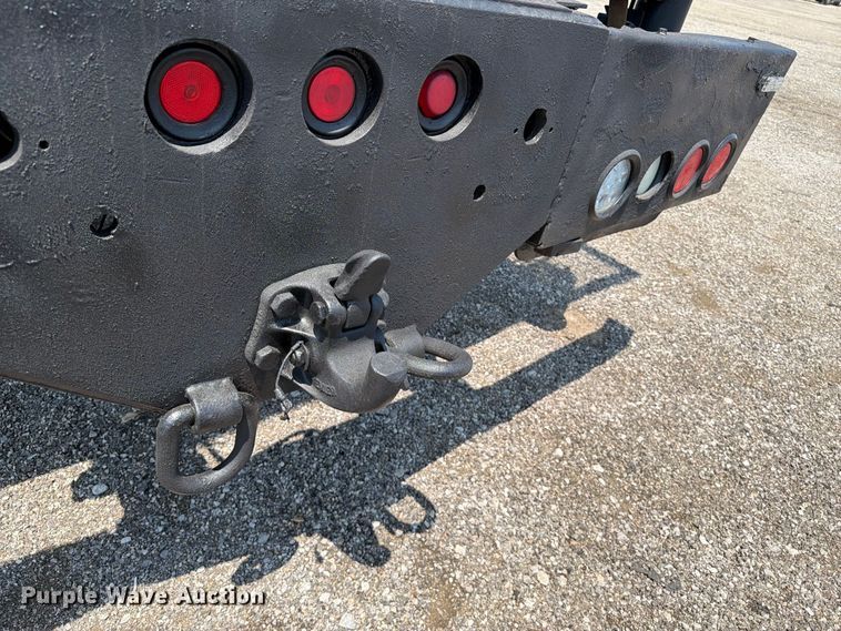 image for item FB5000 2010 Freightliner Business Class M2 crane truck