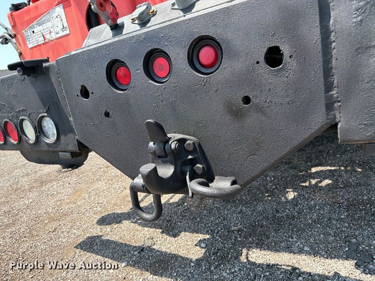 image for item FB5000 2010 Freightliner Business Class M2 crane truck