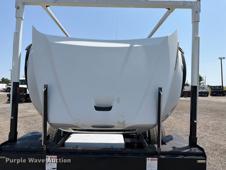 image for item FB5000 2010 Freightliner Business Class M2 crane truck