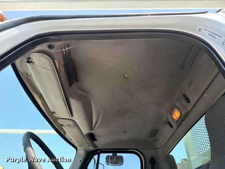 image for item FB5000 2010 Freightliner Business Class M2 crane truck