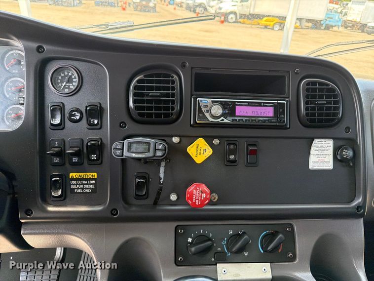 image for item FB5000 2010 Freightliner Business Class M2 crane truck