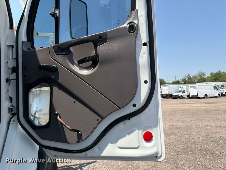 image for item FB5000 2010 Freightliner Business Class M2 crane truck