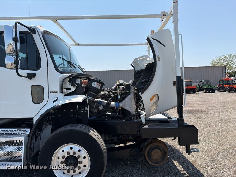 image for item FB5000 2010 Freightliner Business Class M2 crane truck