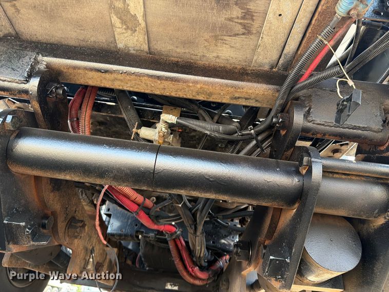 image for item FB5000 2010 Freightliner Business Class M2 crane truck