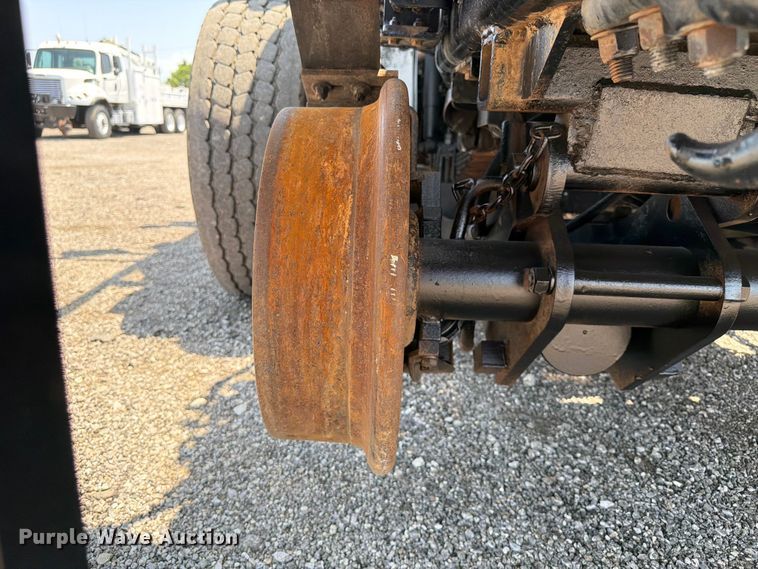 image for item FB5000 2010 Freightliner Business Class M2 crane truck