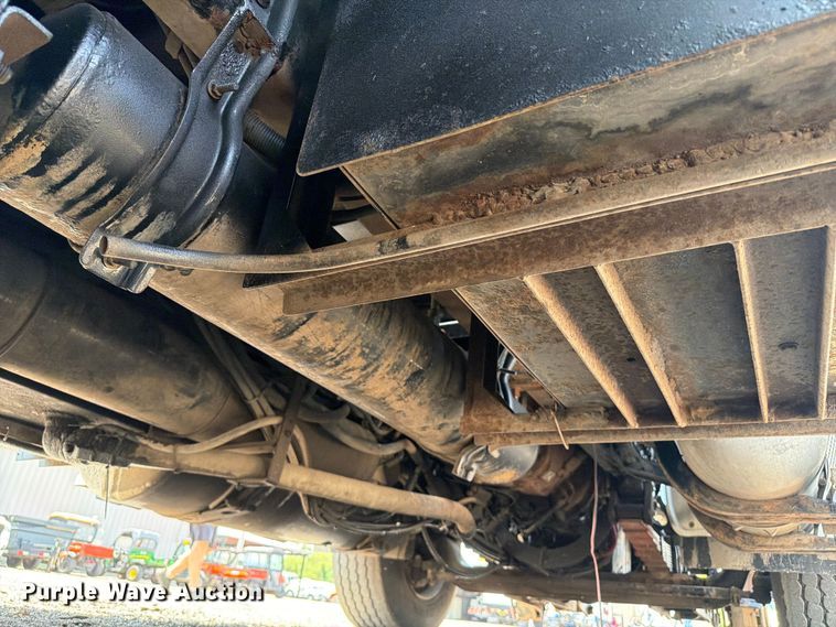 image for item FB5000 2010 Freightliner Business Class M2 crane truck