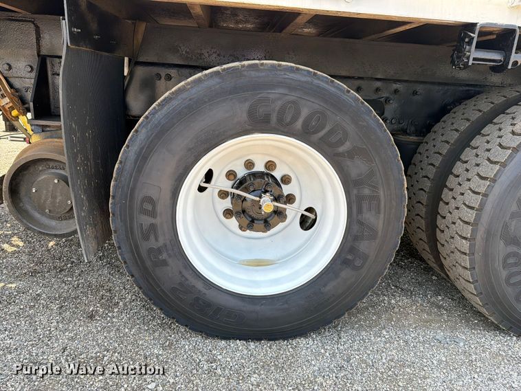 image for item FB5000 2010 Freightliner Business Class M2 crane truck