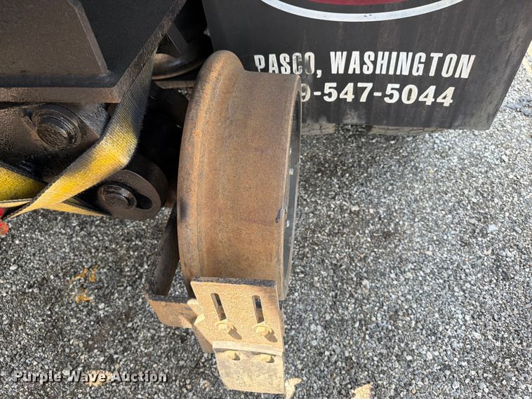 image for item FB5000 2010 Freightliner Business Class M2 crane truck