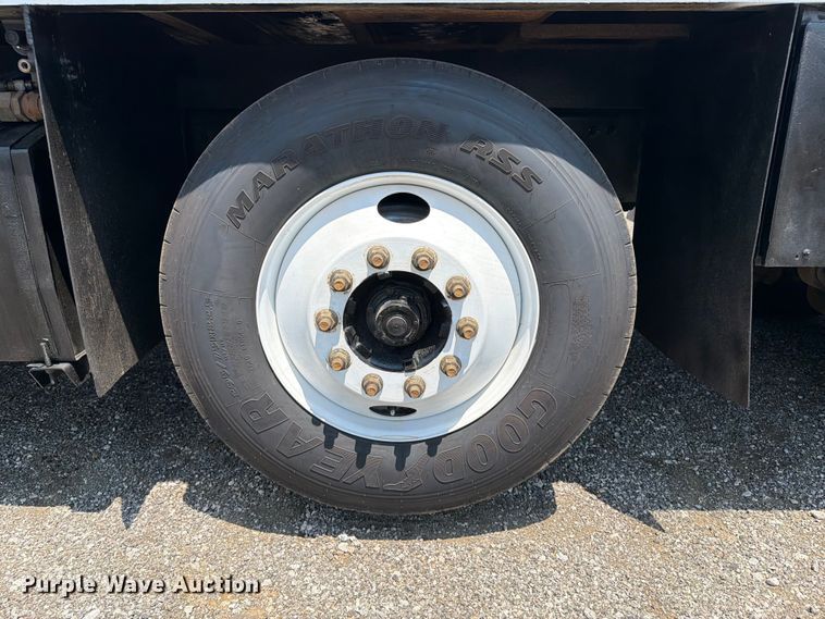 image for item FB5000 2010 Freightliner Business Class M2 crane truck