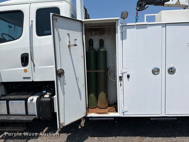 image for item FB5001 2012 Freightliner Business Class M2 crane truck