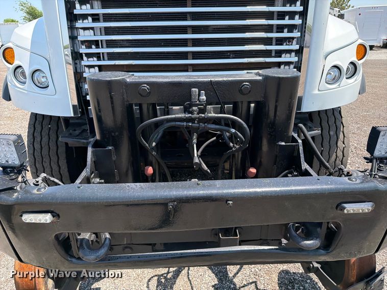 image for item FB5001 2012 Freightliner Business Class M2 crane truck