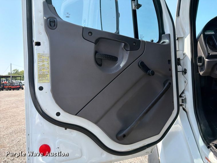 image for item FB5001 2012 Freightliner Business Class M2 crane truck