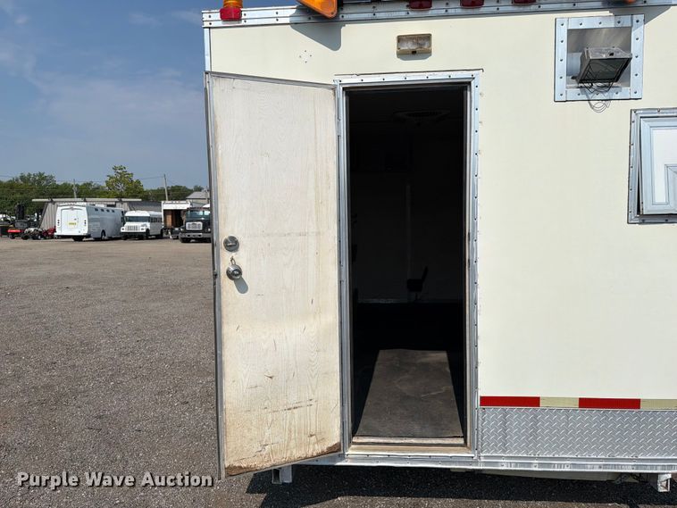 image for item FB5007 2001 Coachcraft Technologies Inc. fiber optic splicing trailer