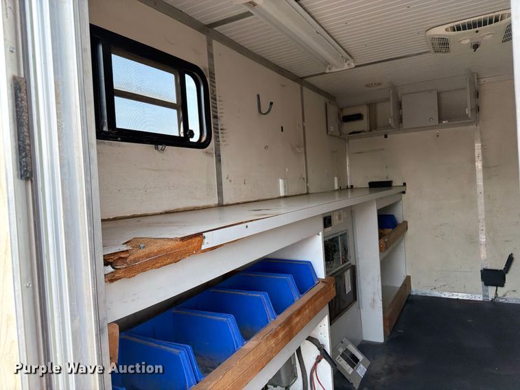 image for item FB5007 2001 Coachcraft Technologies Inc. fiber optic splicing trailer