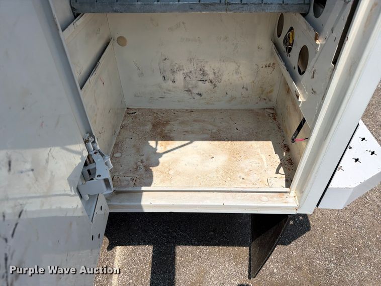image for item FB5011 2016 RAM 4500 Crew Cab utility / service truck