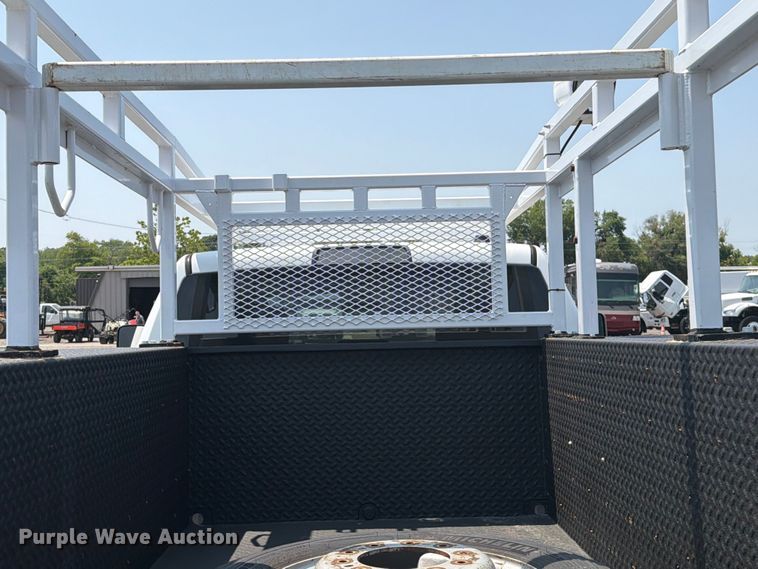 image for item FB5011 2016 RAM 4500 Crew Cab utility / service truck