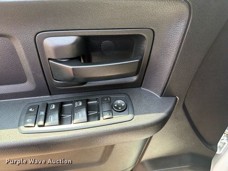 image for item FB5011 2016 RAM 4500 Crew Cab utility / service truck