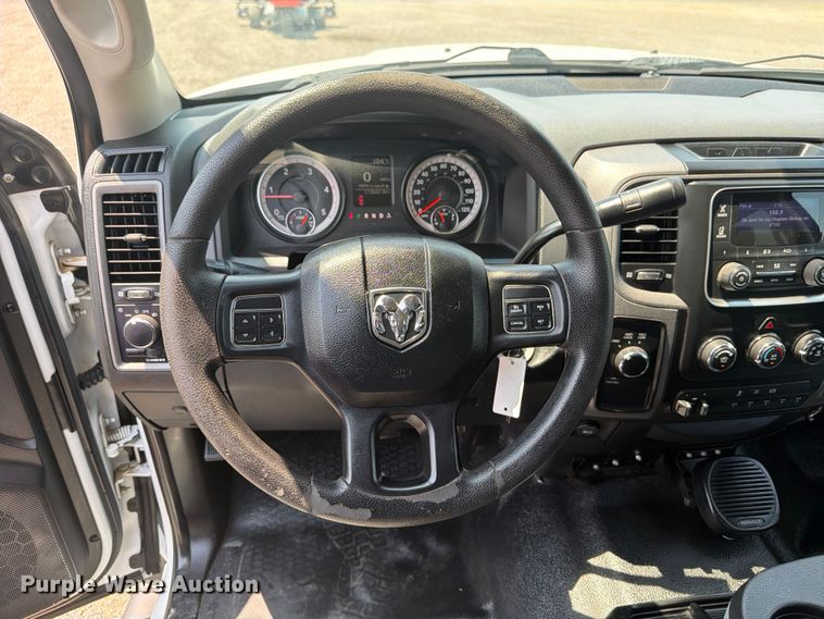image for item FB5011 2016 RAM 4500 Crew Cab utility / service truck