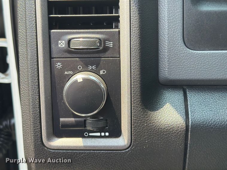 image for item FB5011 2016 RAM 4500 Crew Cab utility / service truck