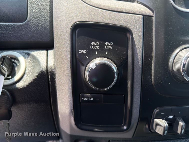 image for item FB5011 2016 RAM 4500 Crew Cab utility / service truck