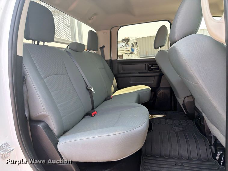 image for item FB5011 2016 RAM 4500 Crew Cab utility / service truck