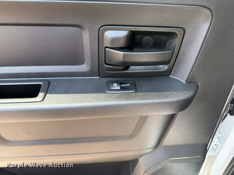 image for item FB5011 2016 RAM 4500 Crew Cab utility / service truck