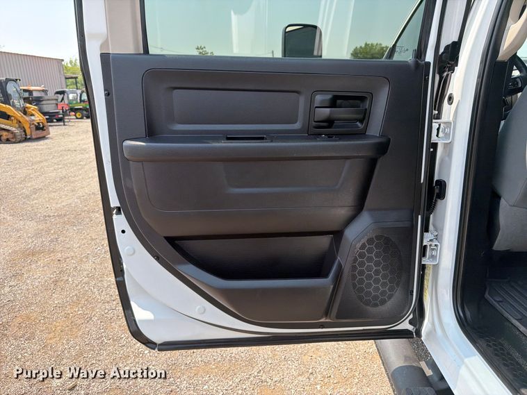 image for item FB5011 2016 RAM 4500 Crew Cab utility / service truck