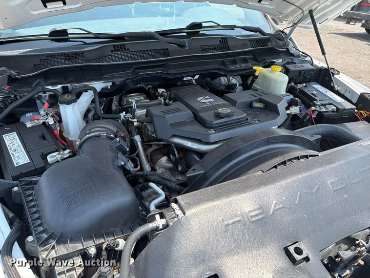 image for item FB5011 2016 RAM 4500 Crew Cab utility / service truck