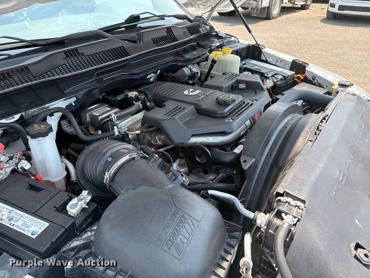 image for item FB5011 2016 RAM 4500 Crew Cab utility / service truck