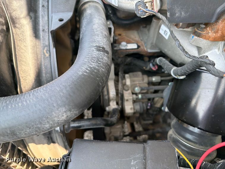 image for item FB5011 2016 RAM 4500 Crew Cab utility / service truck