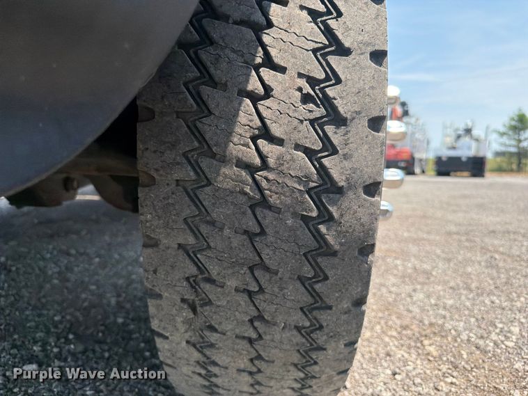 image for item FB5011 2016 RAM 4500 Crew Cab utility / service truck