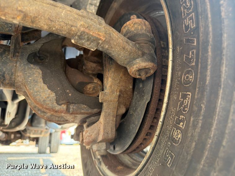 image for item FB5011 2016 RAM 4500 Crew Cab utility / service truck