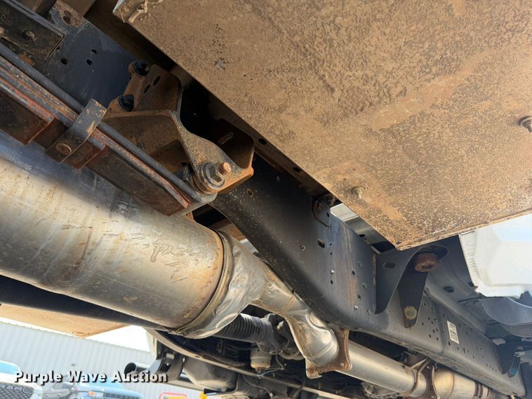 image for item FB5011 2016 RAM 4500 Crew Cab utility / service truck