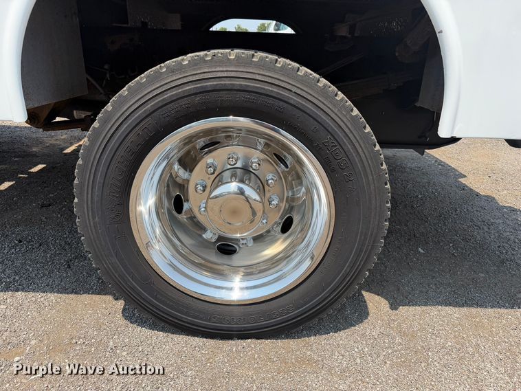 image for item FB5011 2016 RAM 4500 Crew Cab utility / service truck