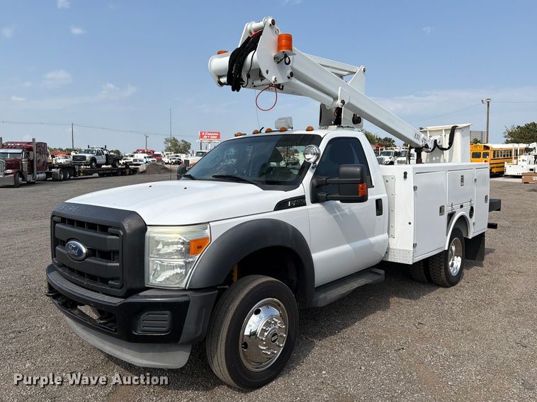 2011 Ford F450 Super Duty bucket truck