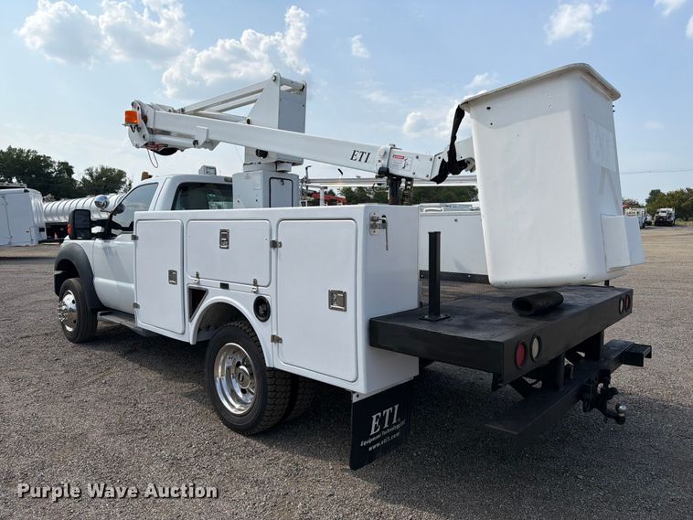 image for item FB5014 2011 Ford F450 Super Duty bucket truck